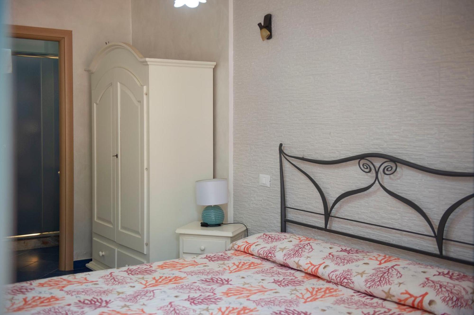 B&B Appartamenti L'Anfora 스펠론가 외부 사진
